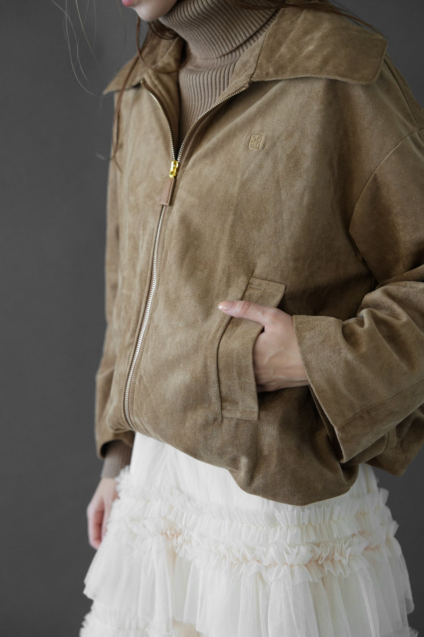 suede like logo blouson