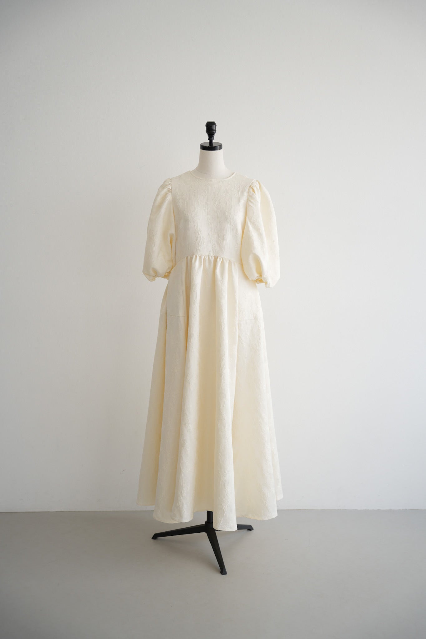 puff sleeve flare one-piece
