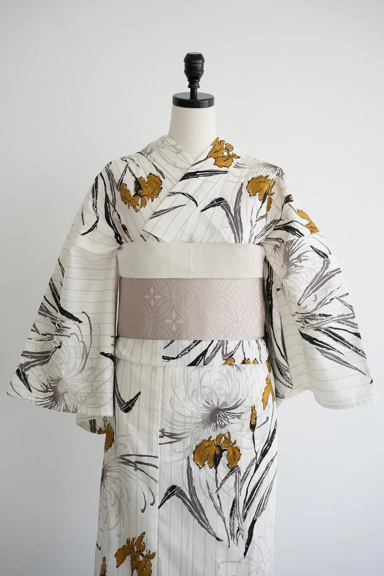 Acka.×utatane] 菖蒲と糸菊 white 浴衣4set – Acka online store