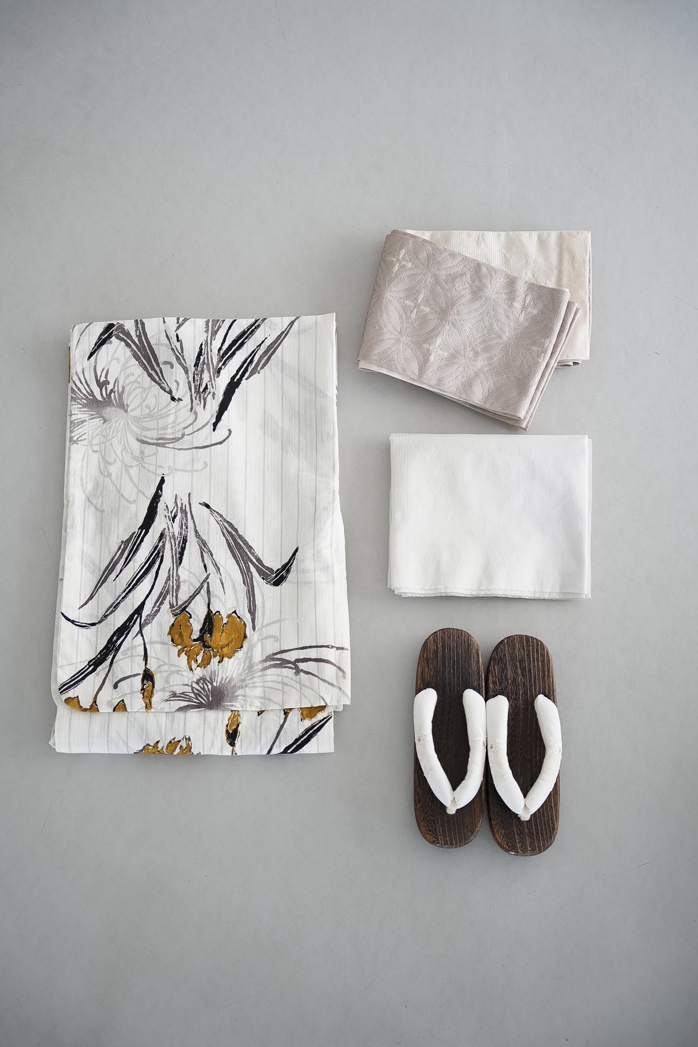 Acka.×utatane] 菖蒲と糸菊 white 浴衣4set – Acka online store