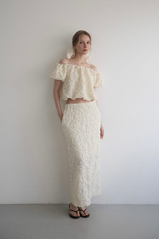 embossed form skirt