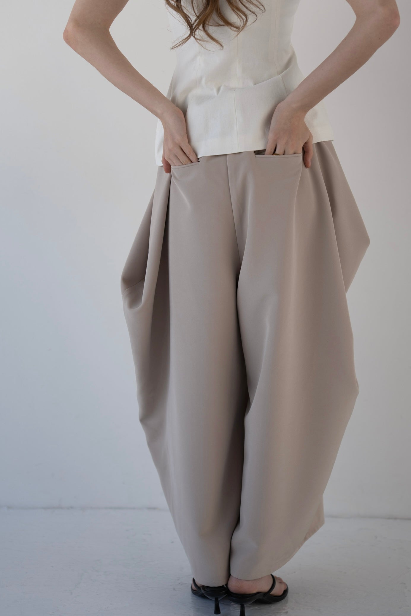 cocoon tuck pants