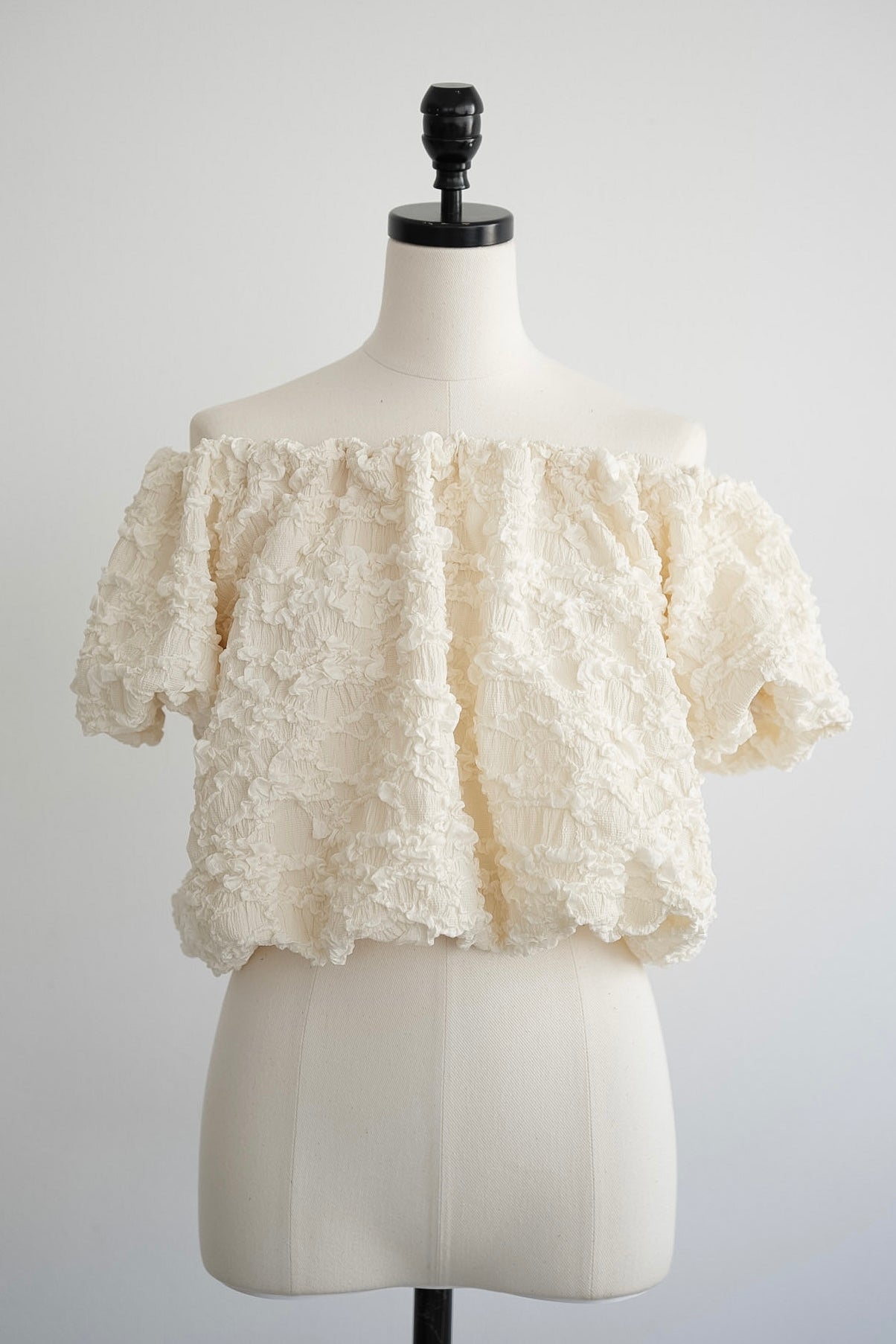 embossed form tops