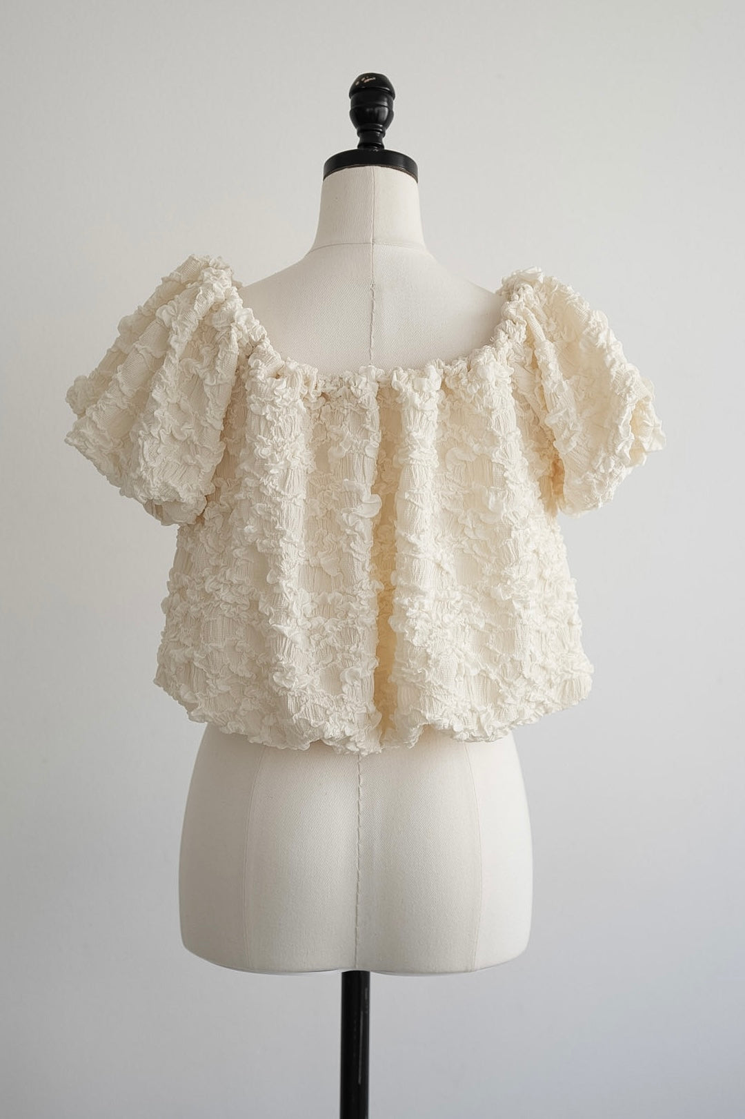 embossed form tops
