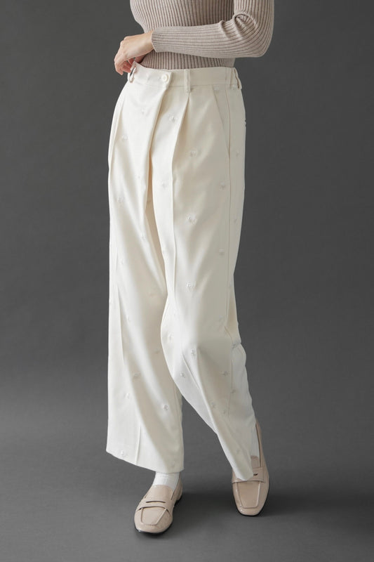 embroidery straight slacks