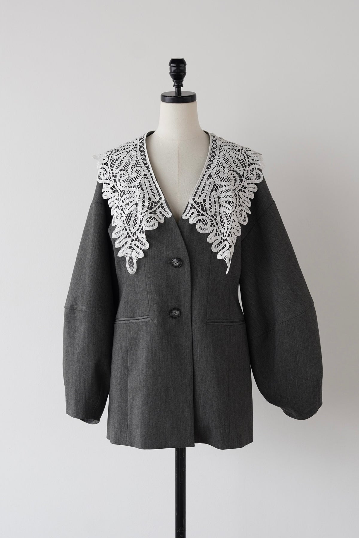 lace collar jacket