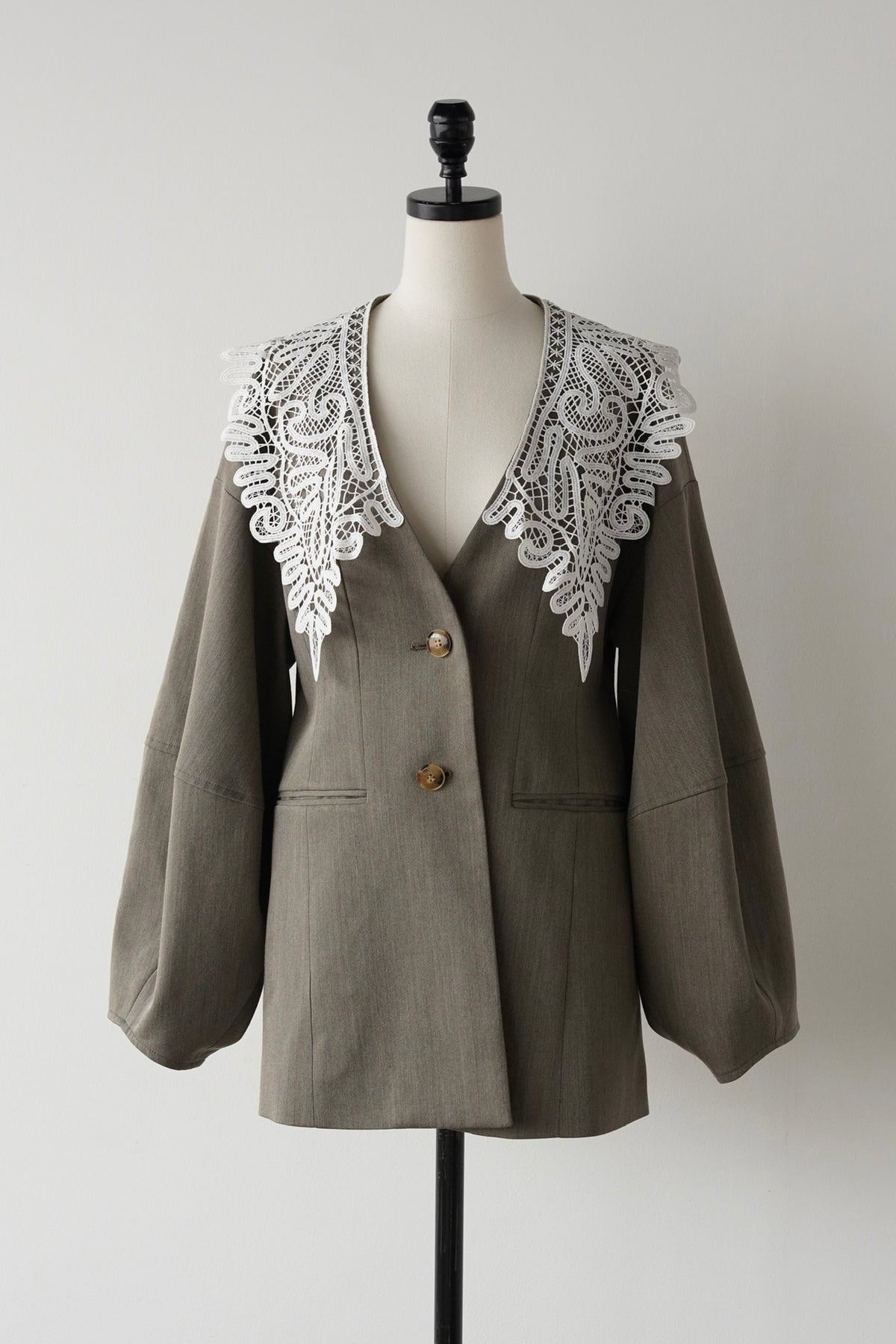 lace collar jacket