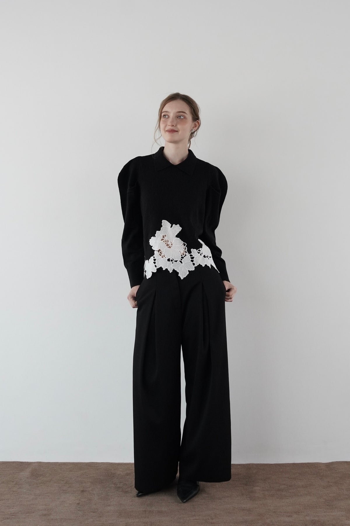 lace hem collar knit