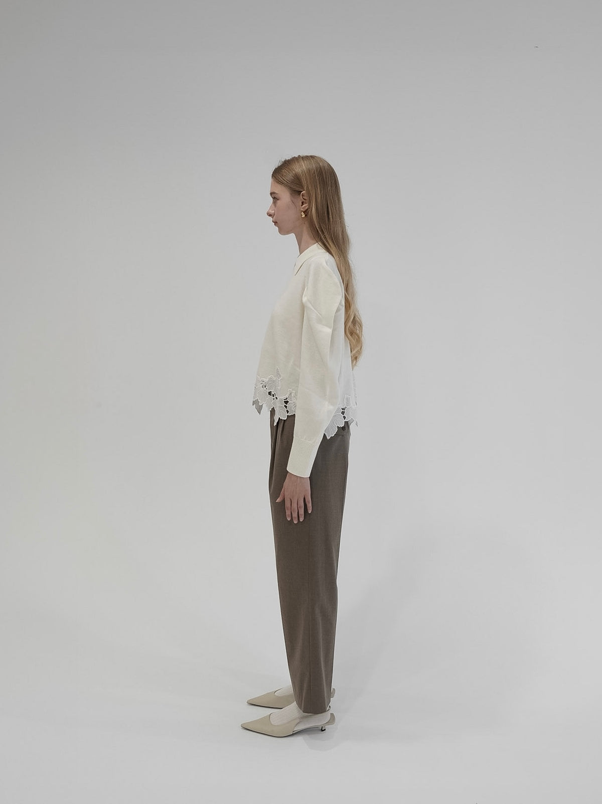 lace hem collar knit