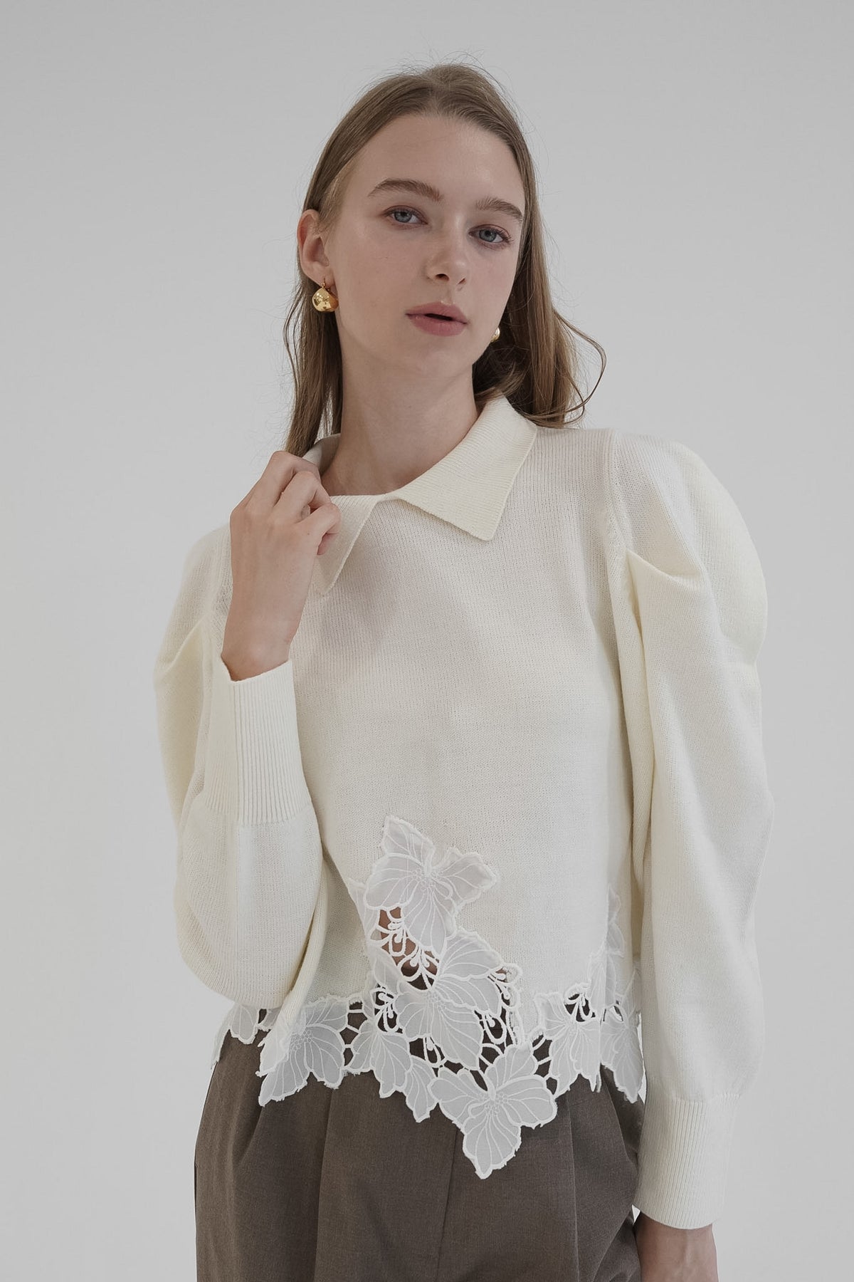 lace hem collar knit