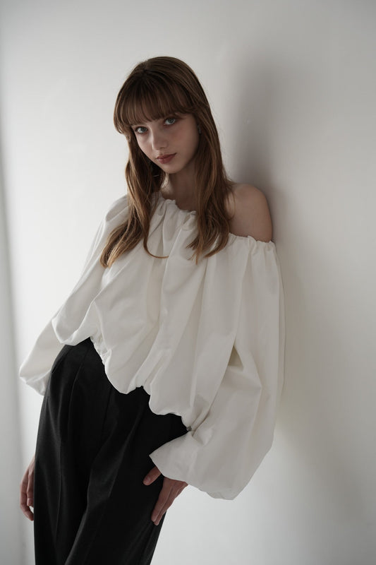 volume balloon blouse