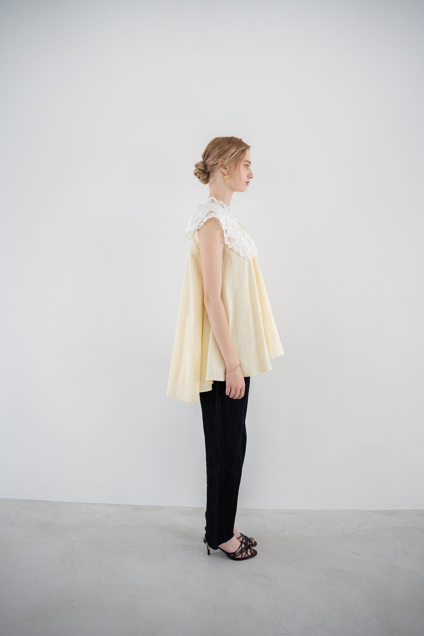 classic lace collar tops