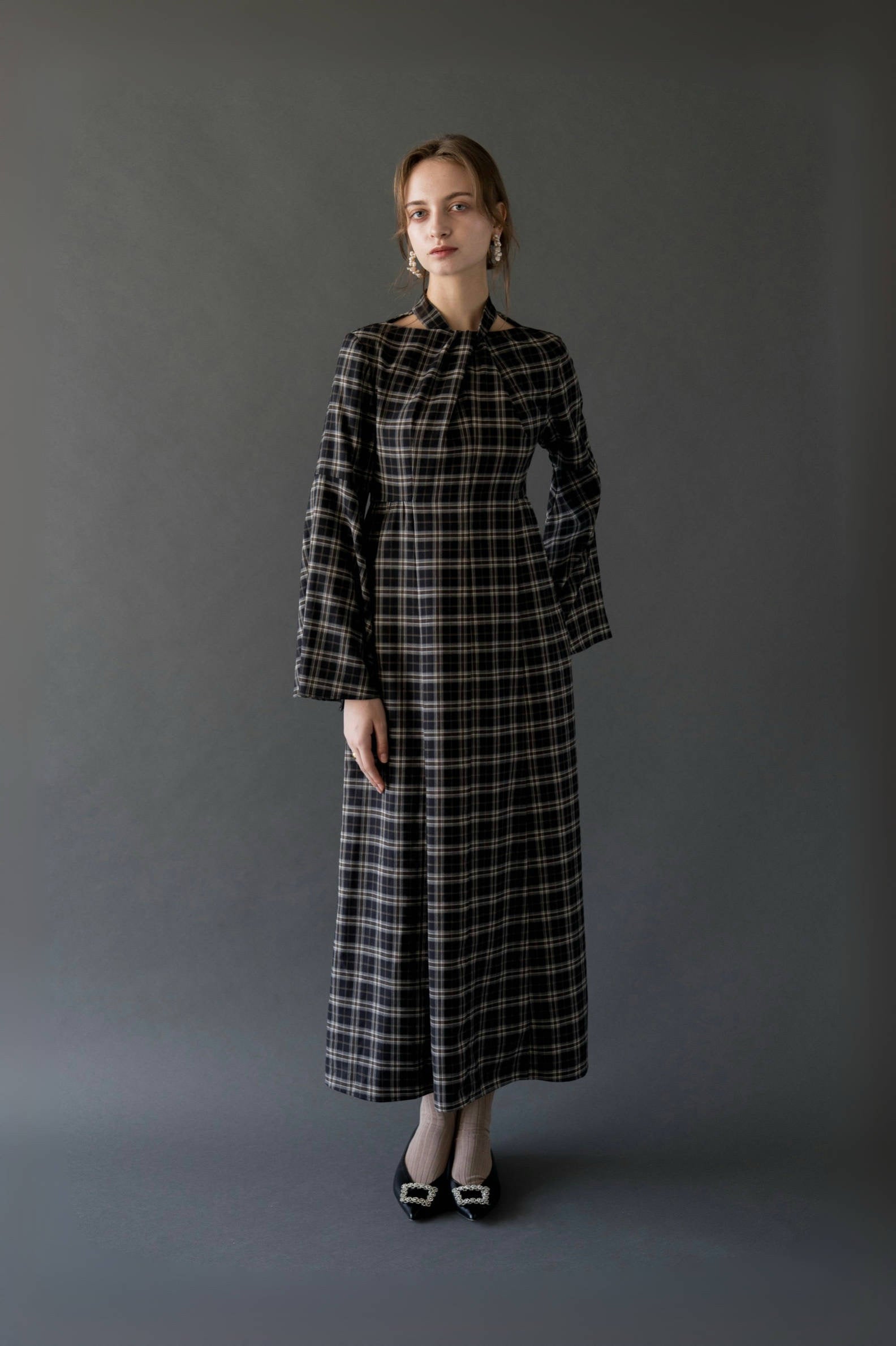 cross tuck check one-piece – Acka online store